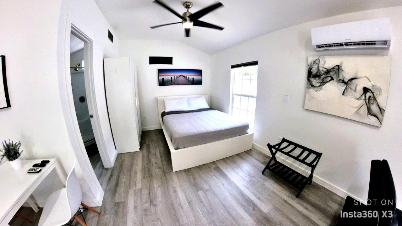 ברנדון All Modern Studio With Private Entry & Parking. מראה חיצוני תמונה